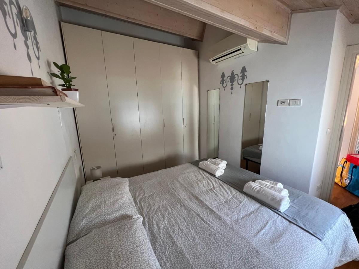 La Mansarda In Centro Apartment โมดินา ภายนอก รูปภาพ